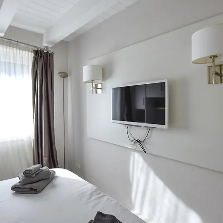 Stunning In Apartament